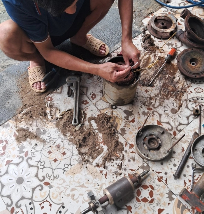 Sửa máy bơm nhà anh Bình Quận 12